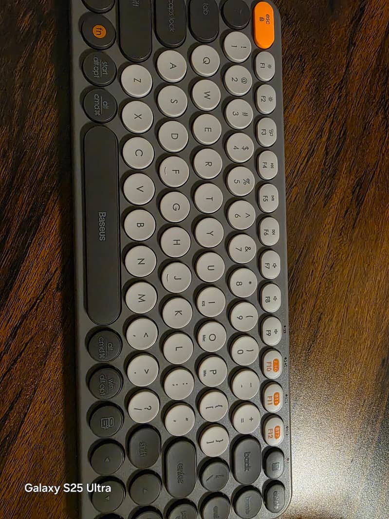 Baseus pebble keys keyboard just 2 days used 2