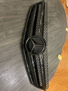 Mercedes C63 front grill