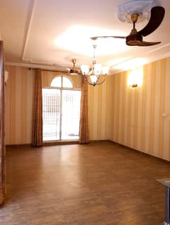 05 MARLA UPPER PORTION TILE FLOOR FOR RENT IN JOHAR TOWN LAHORE