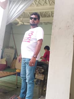 garments company me ho rider ke jop  out door me