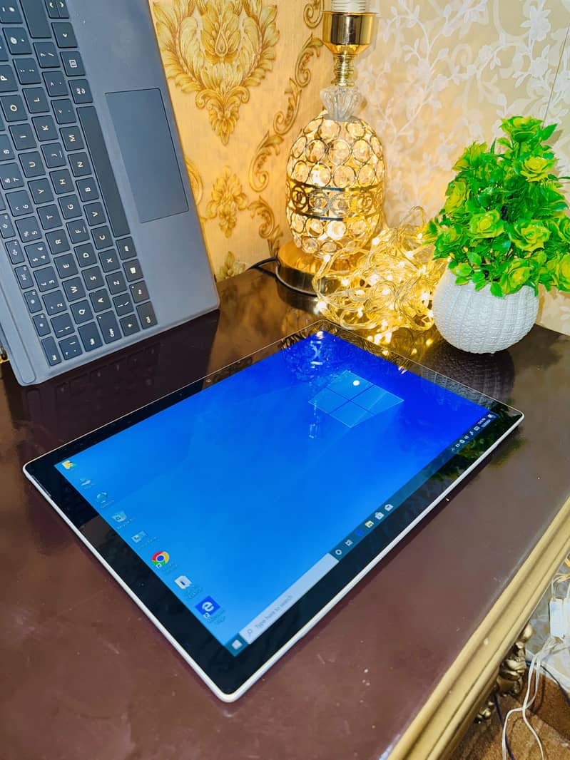 Microsoft surface pro 7 i7-10th Generation 8