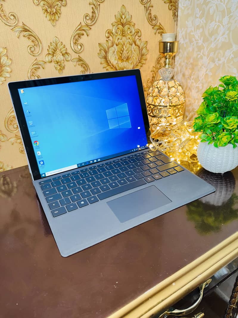 Microsoft surface pro 7 i7-10th Generation 17