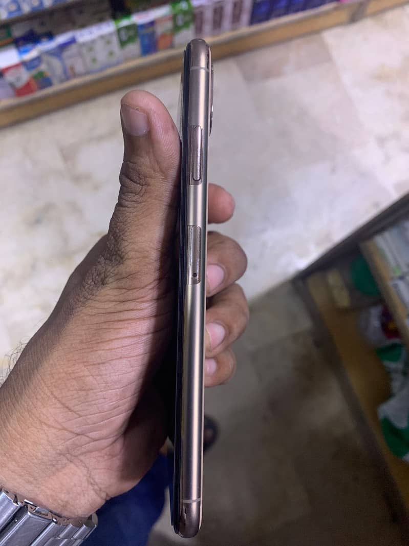 Iphone xs max 256gb dual sim physical aproved 5