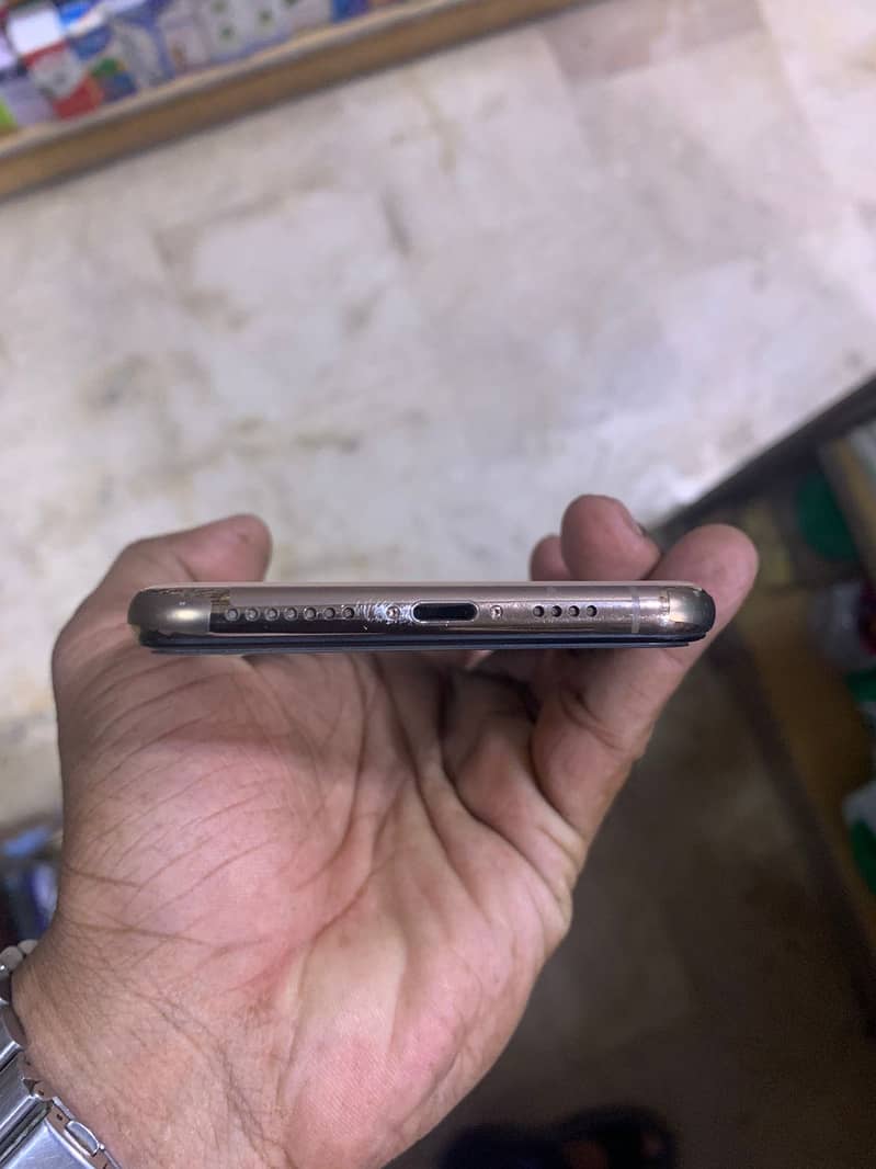 Iphone xs max 256gb dual sim physical aproved 6