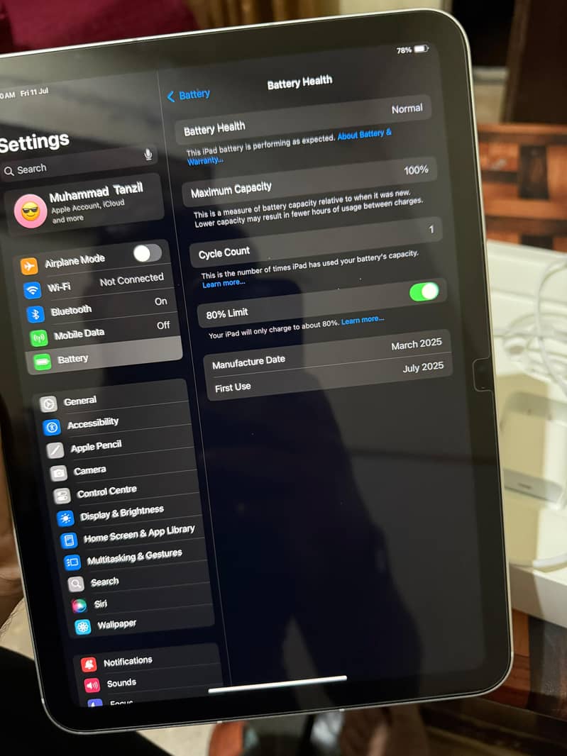 ipad A16 (11 Generation) WiFi + Cellular 2