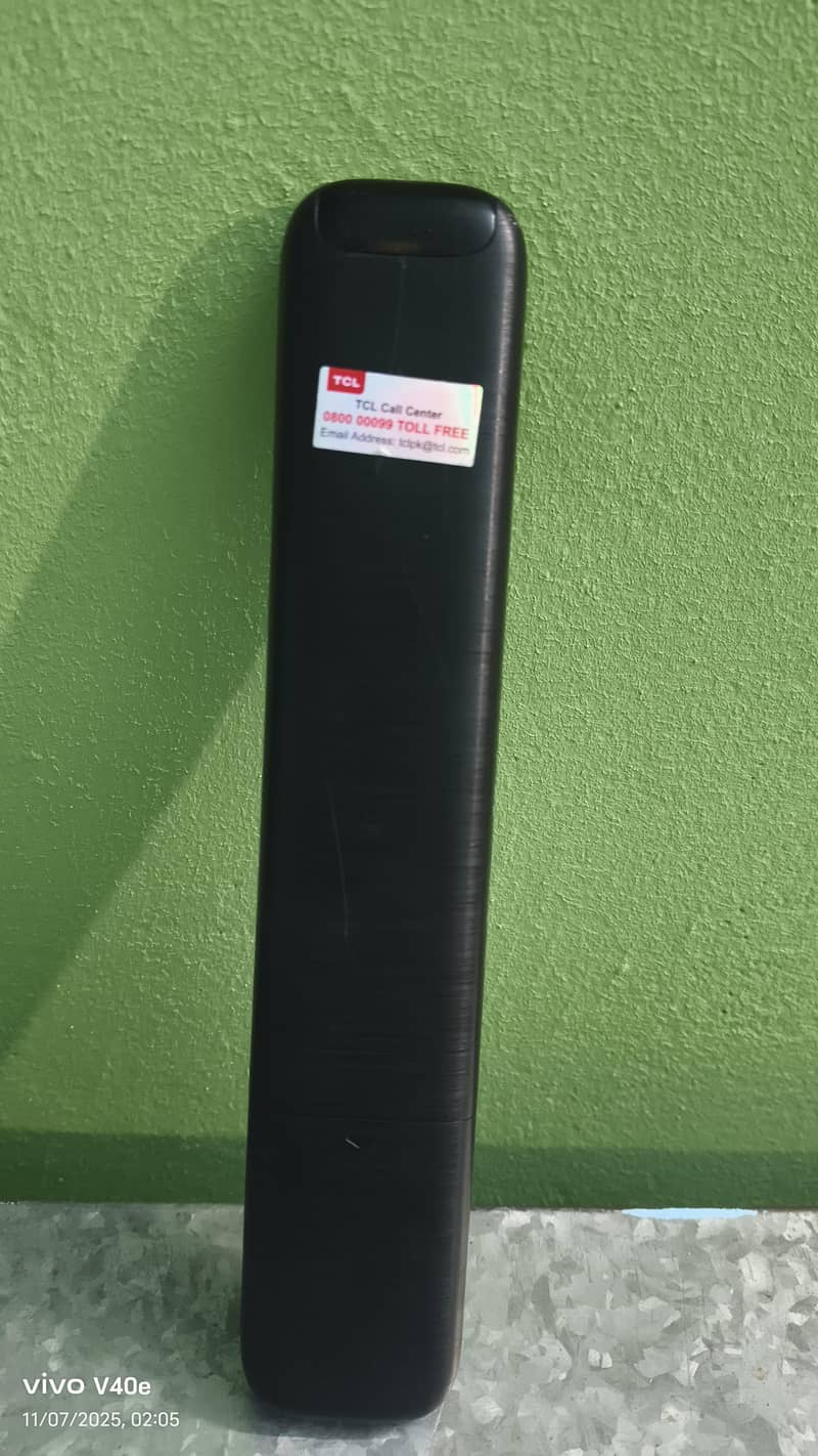TCL smart led 40. inch . . . only  5 days hardly used . . 4