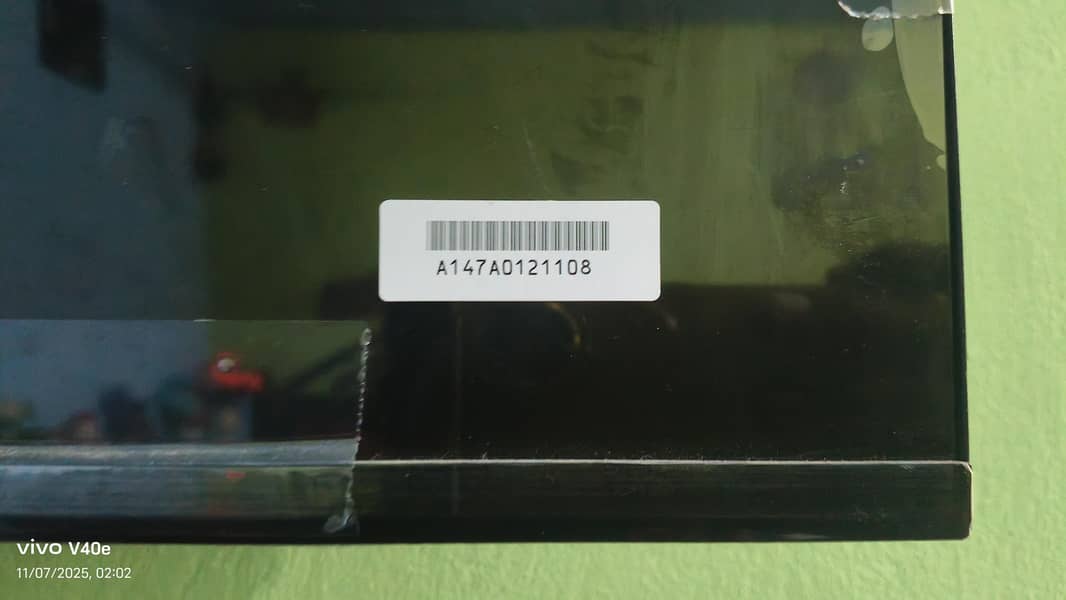 TCL smart led 40. inch . . . only  5 days hardly used . . 5