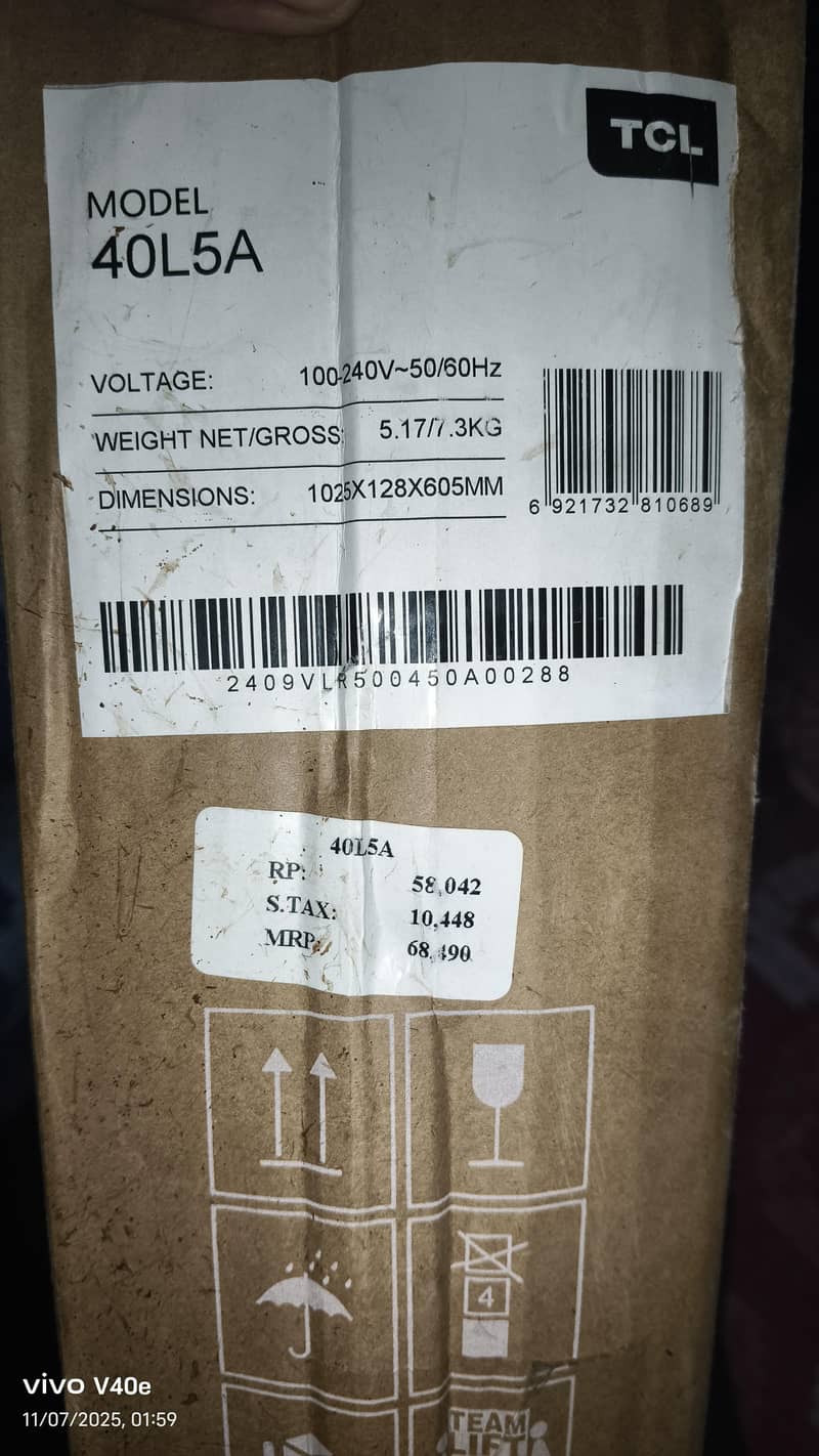 TCL smart led 40. inch . . . only  5 days hardly used . . 7