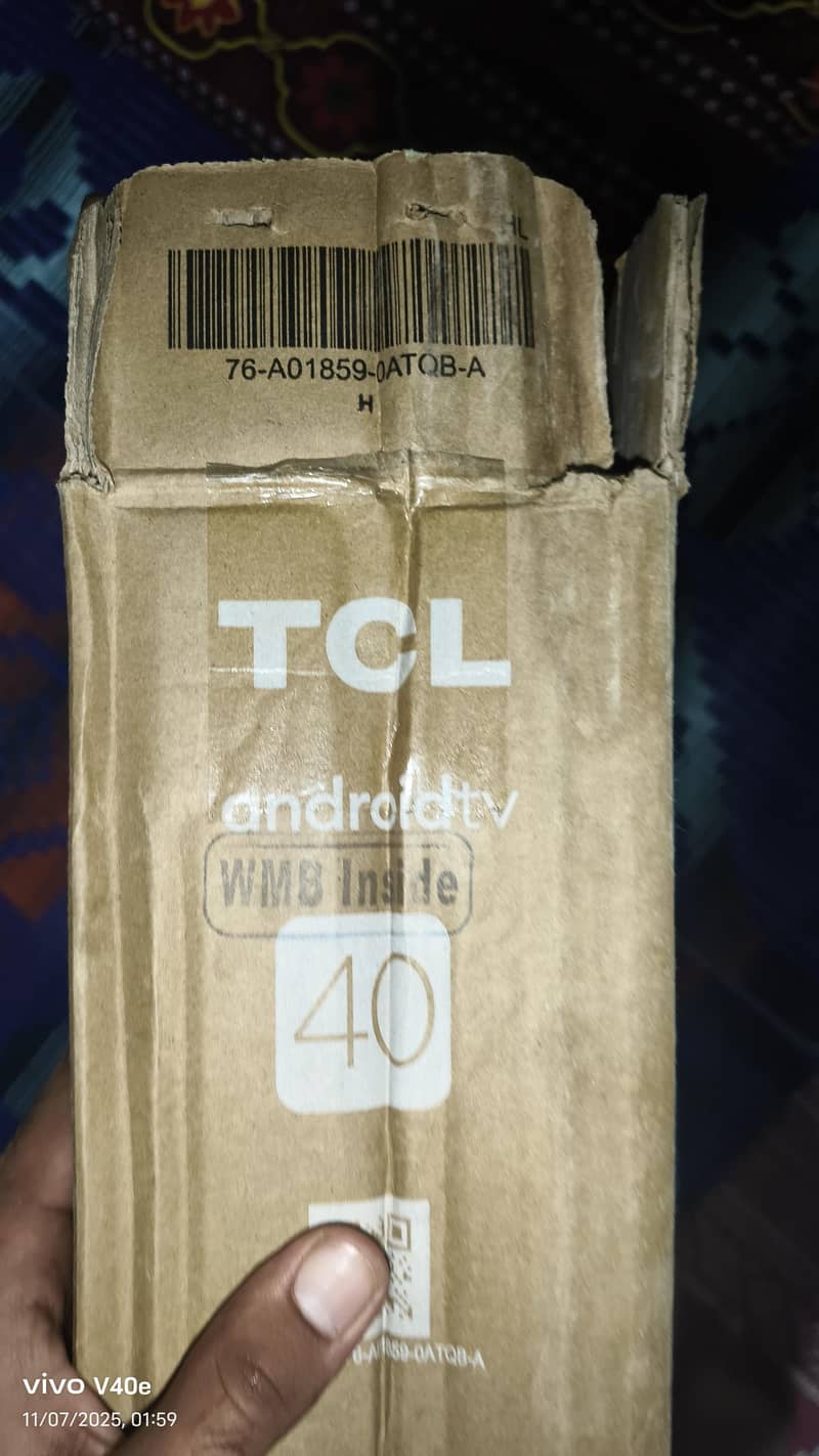 TCL smart led 40. inch . . . only  5 days hardly used . . 8