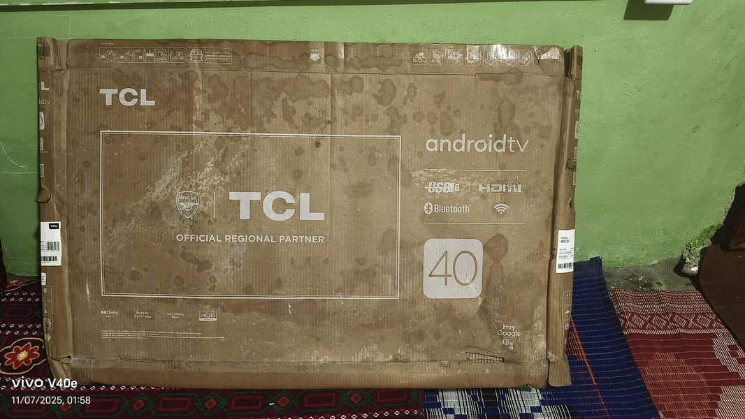 TCL smart led 40. inch . . . only  5 days hardly used . . 10