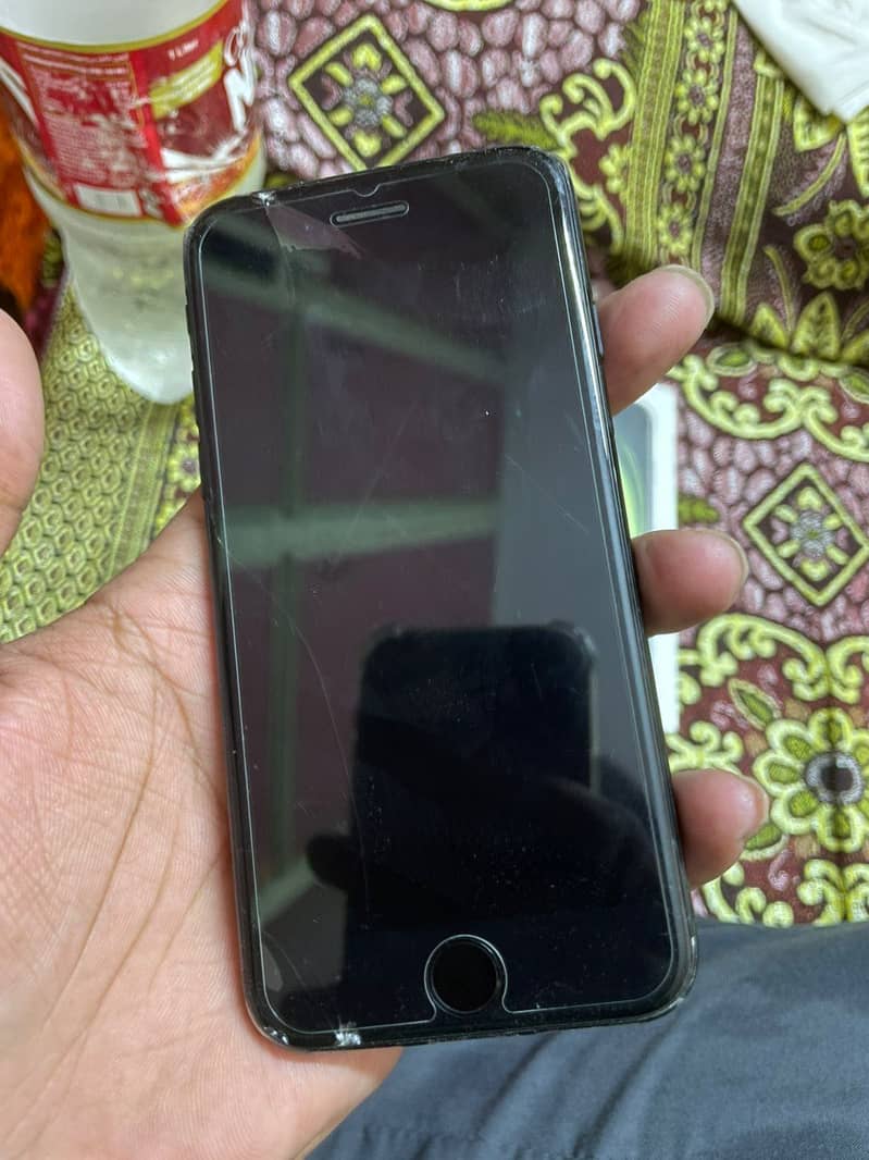 Iphone SE 2020 FU with box exchange possible amd sale read add 8