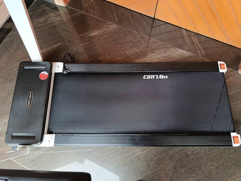 Conlin T60 Treadmill - Interactive Console 3
