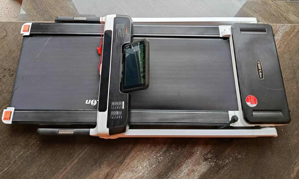 Conlin T60 Treadmill - Interactive Console 7