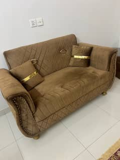 Sofa set 7 seater. 0 3 1 1 2 8 3 6 4 7 0