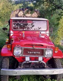 Toyota jeep 4×4