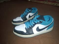 Nike Jordan 1 low laser blue