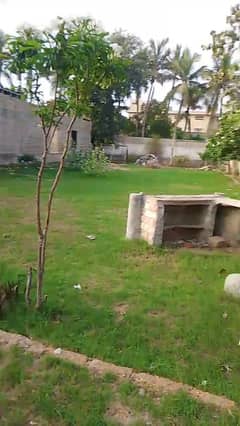 INDUSTRIAL AND COMMERCIAL PLOT NEAR PORT QASIM AND STEEL MILL