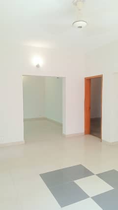 3 bed uper portion available for Rent in Askari 10 sec C Lahore
