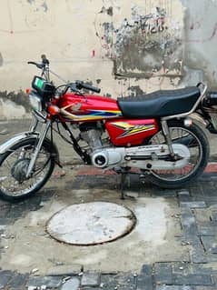 Honda125 2019 modal lush condition 1st hand used