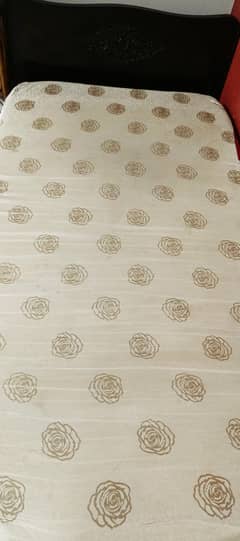 single bed mattres