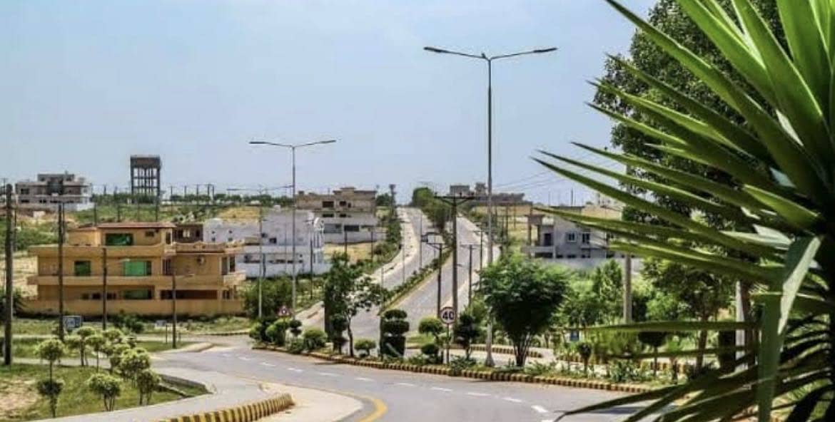 1 Kanal Good Location Level Plot In Block F For Sale At Good Price 1