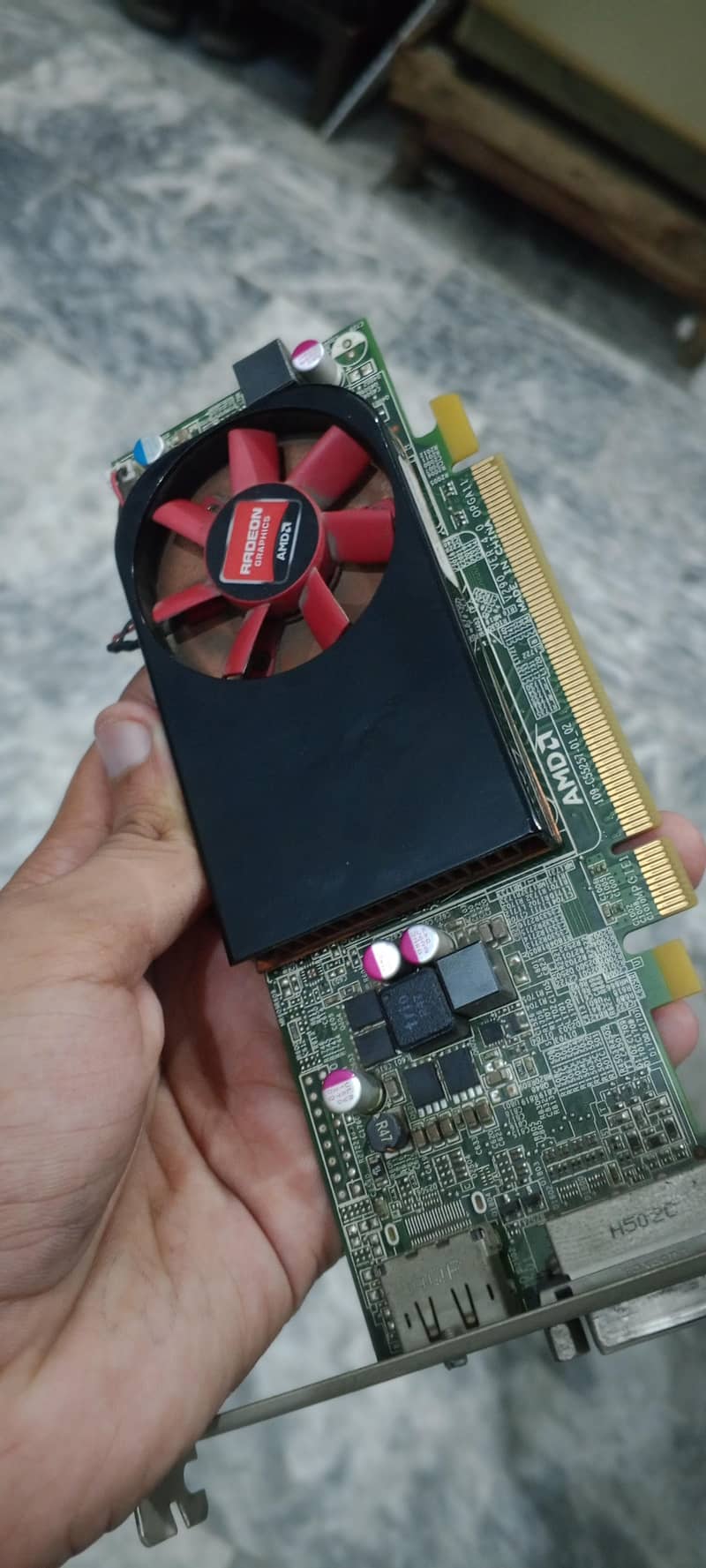amd graphics card  2gb condition like NEW CONDITION 2