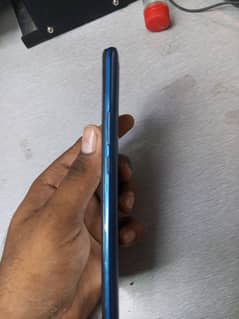 Infinix hot 9 play All oky 4gb 64gb 10 by 9.5 pasa km hojaigay