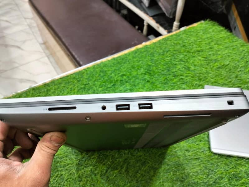 DELL PRECISION 7560 3