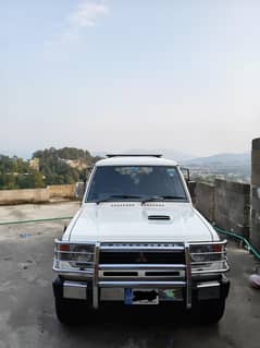 Mitsubishi Pajero Shugan Landon model
