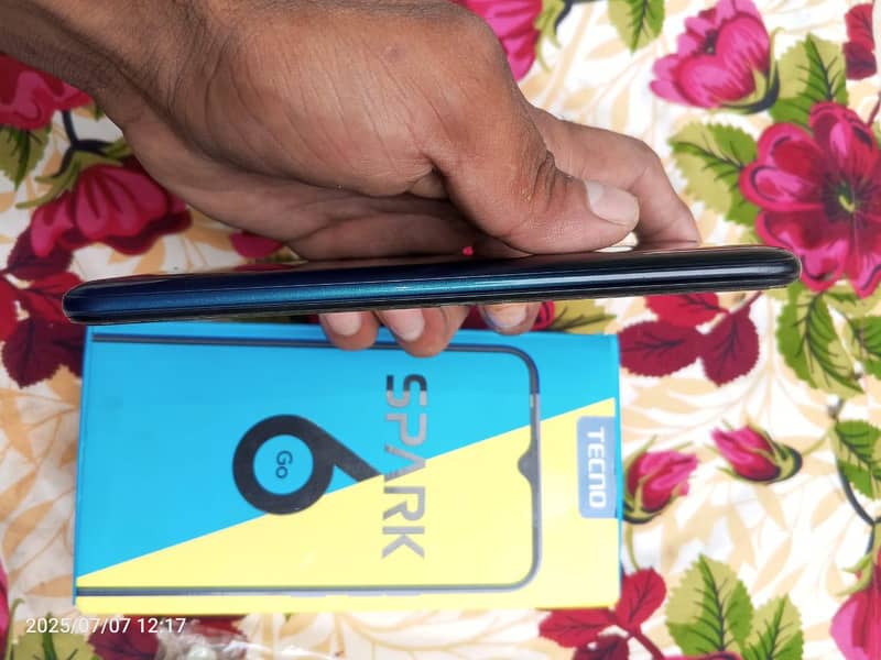 Tecno Spark 6 go 2/32 with Box 6