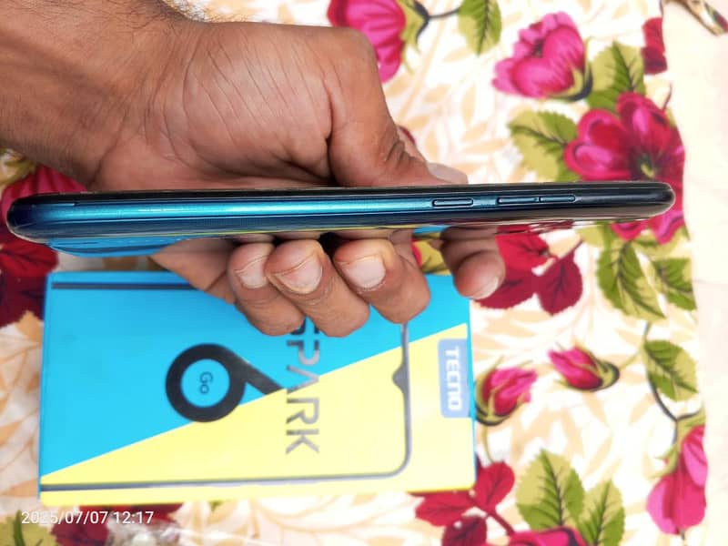 Tecno Spark 6 go 2/32 with Box 7