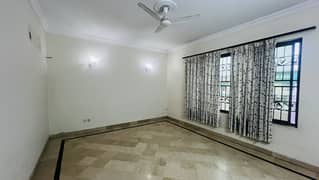 1 Kanal Upper Portion Is Available For Rent In D3 Block