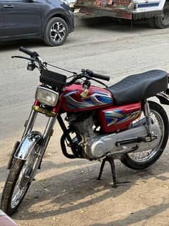 United 125