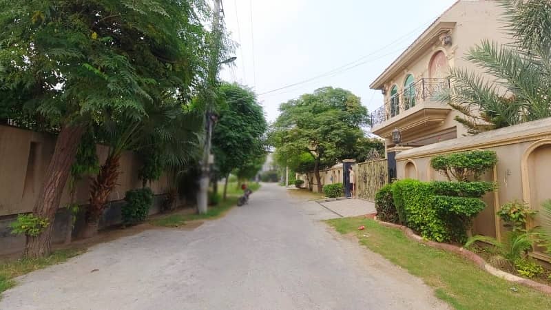 Highly-Desirable Prime Location Residential Plot Available In Punjab Small Industries Colony - Block E For Sale 4
