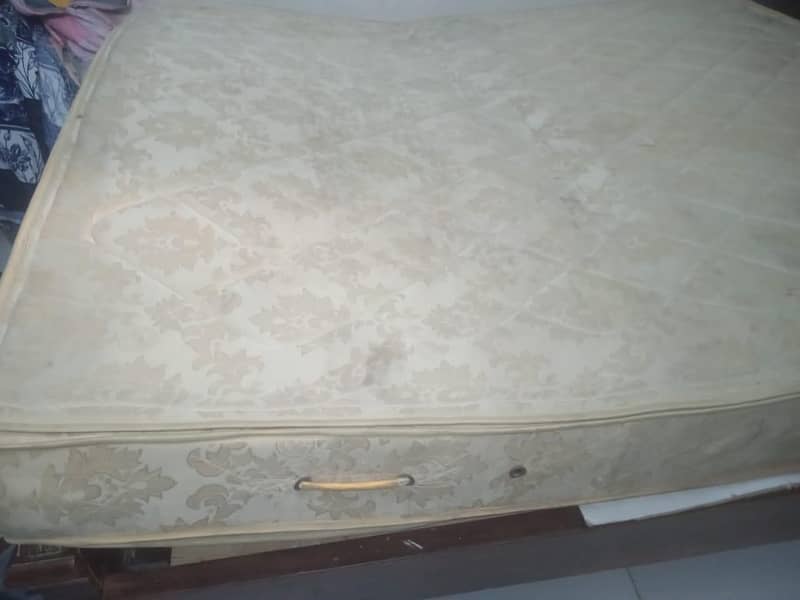 king size bad with spring metters 1