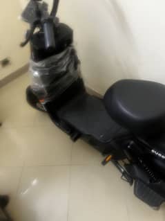 Electric scooty