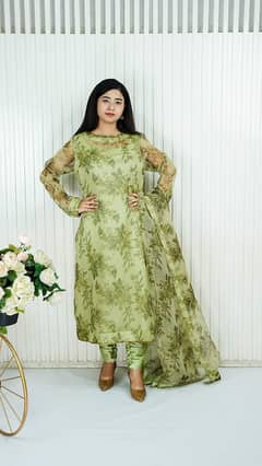 organza pret Robe By Paras