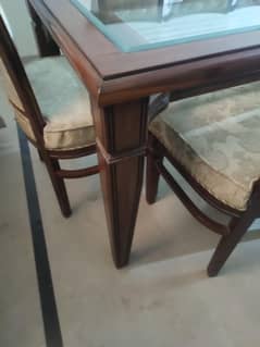 Dining table for sale