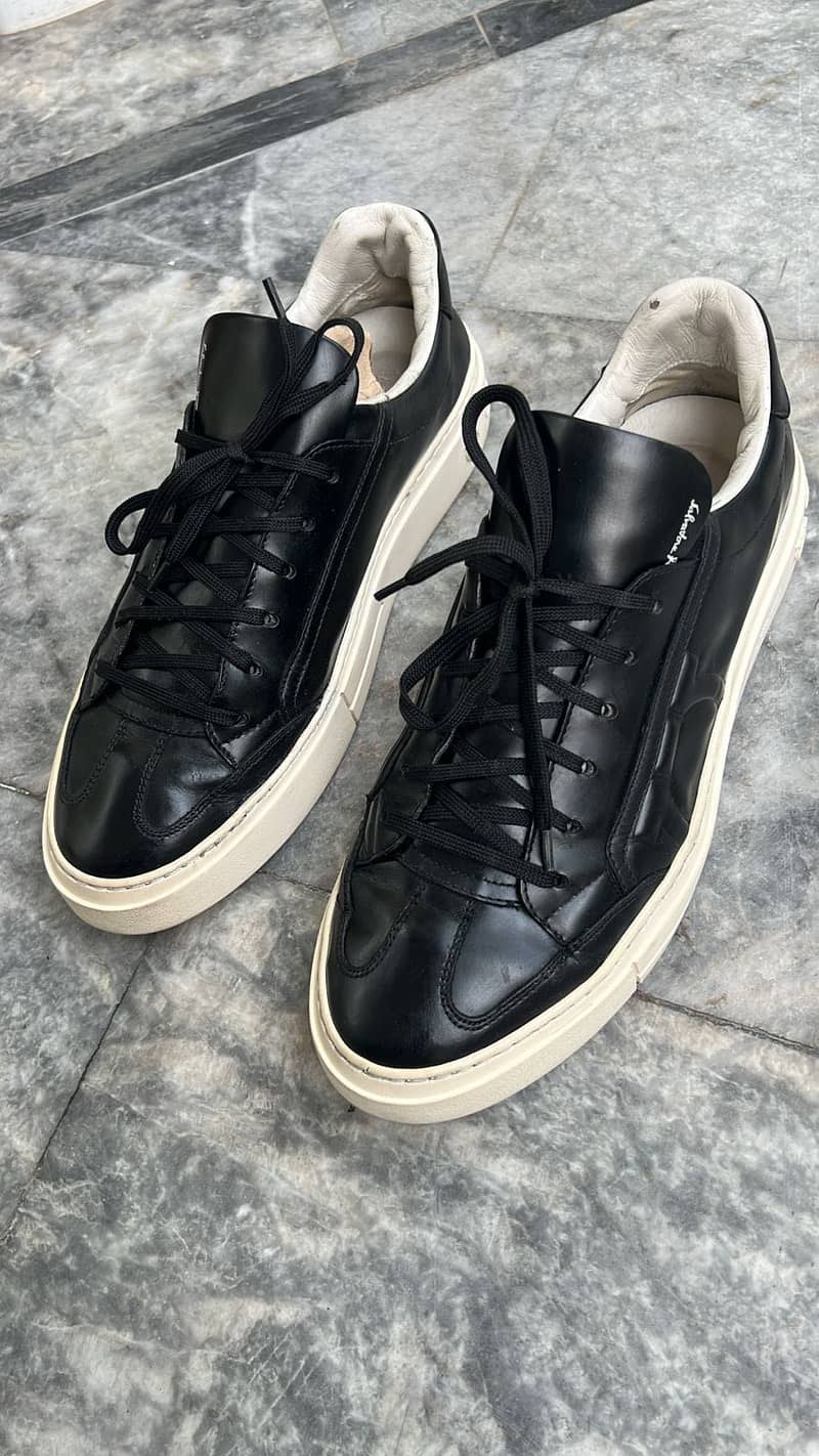 Ferragamo Sneakers 0