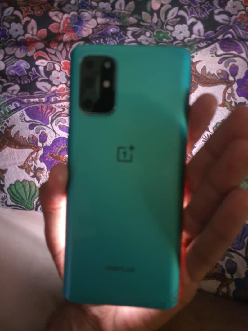 oneplus 8t . . 12/256  lines in display 1