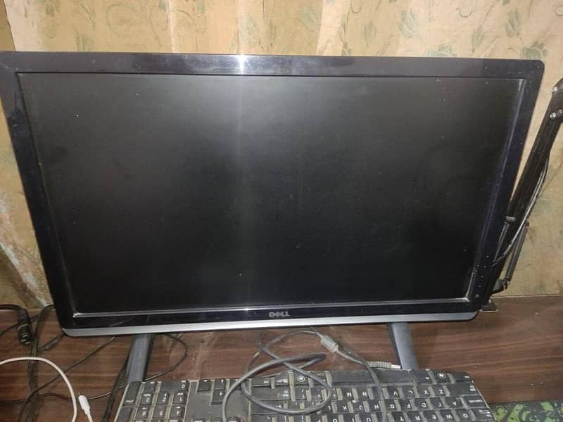 GAMING PC WITH MONITOR (read description for more specs) 4