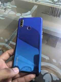realme 3 4gb ram,64 rom