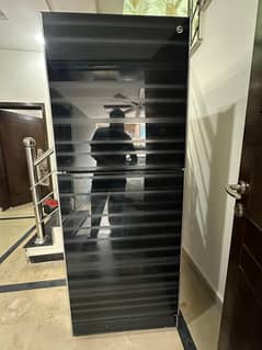 Pel full size glass door fridge in working condition