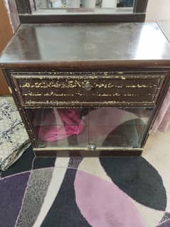 Dressing table with mirror