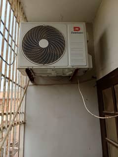 Ac for sale in working condition 2 Ton