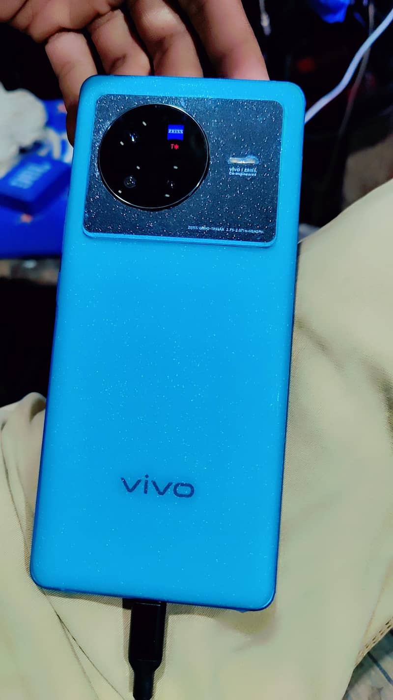 vivo x80 24GB ram 6.8 edge display 15 update software 10.10 condition 10
