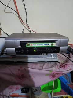 PHILIPS VCR VIDEO PLAYER  MADE IN JAPAN WITH TWO VIDEO CASSETTE S