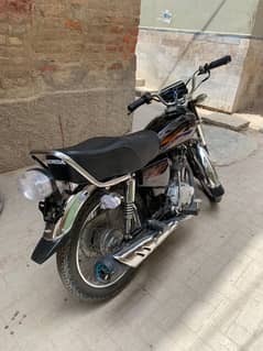 honda cg 125 2018 condition new phone num 03170292208