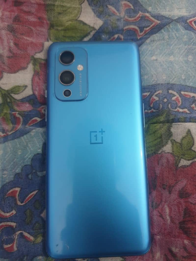 side cracked but working 100  % no more issues everything working fask 4
