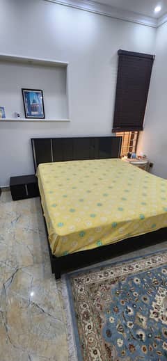 king size bed just like new